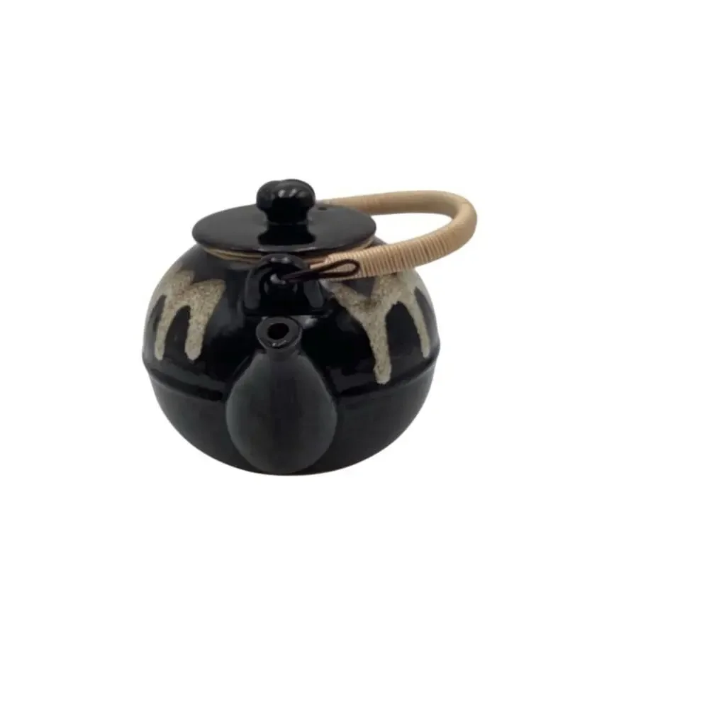 Unbranded discover elegance